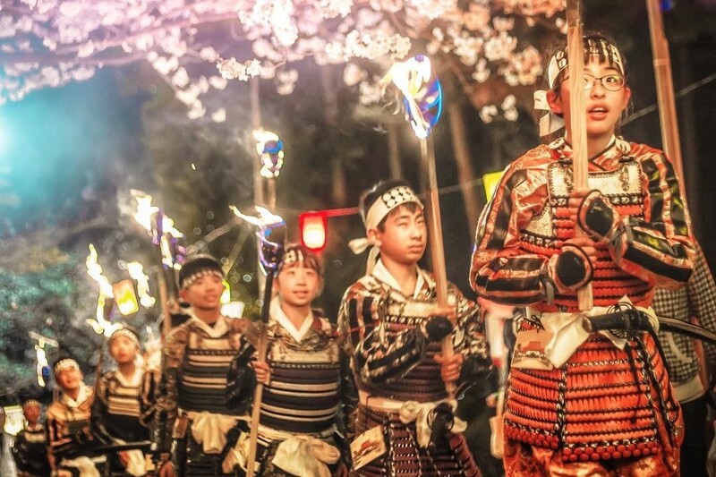 200本の松明と夜桜が織りなす壮大な歴史絵巻！雲仙市「観櫻火宴2026」開催情報