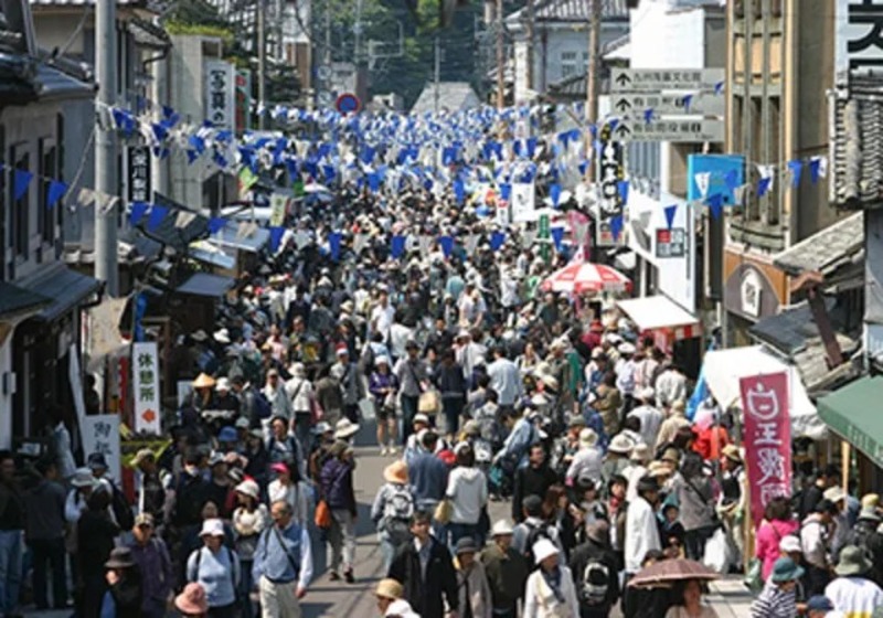 日本最古の陶器市！多彩な焼き物がお買い得にそろう「有田陶器市」