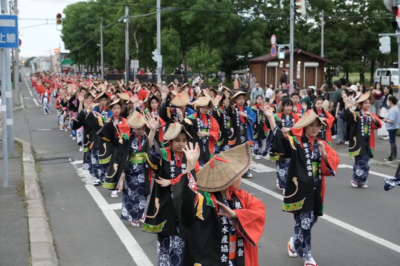 日本最東端の港町で舟こぎレースと花火！「ねむろ港まつり」で根室の夏を体感