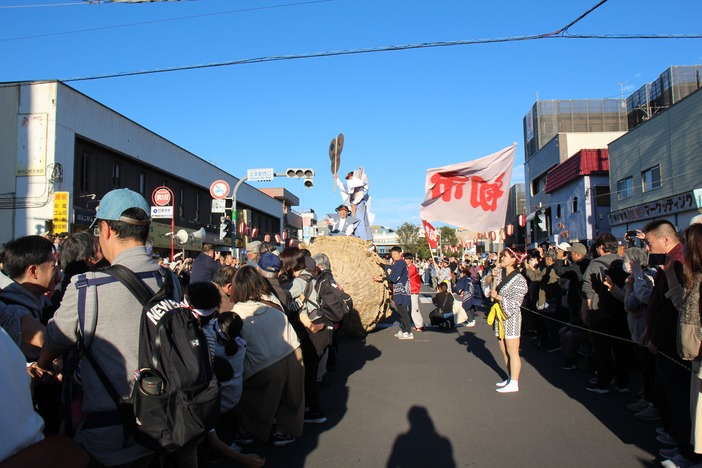 北本まつり宵まつり特別企画 奇祭「大俵引き」