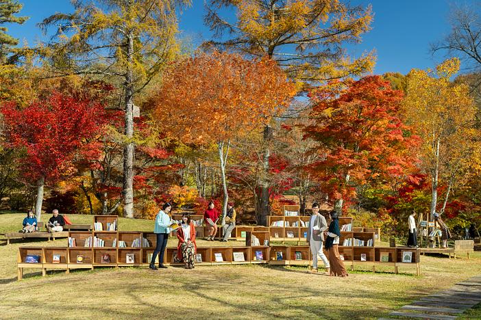 軽井沢紅葉図書館