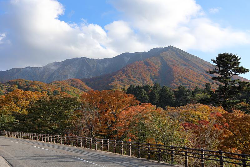 鳥取県・大山の秋を満喫！大山秋色週間2026で紅葉と伝統行事を楽しもう