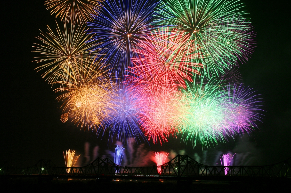 長岡花火 新潟県長岡市 | 利便性も豊かな自然環境も整う 花火文化が根付く美しい