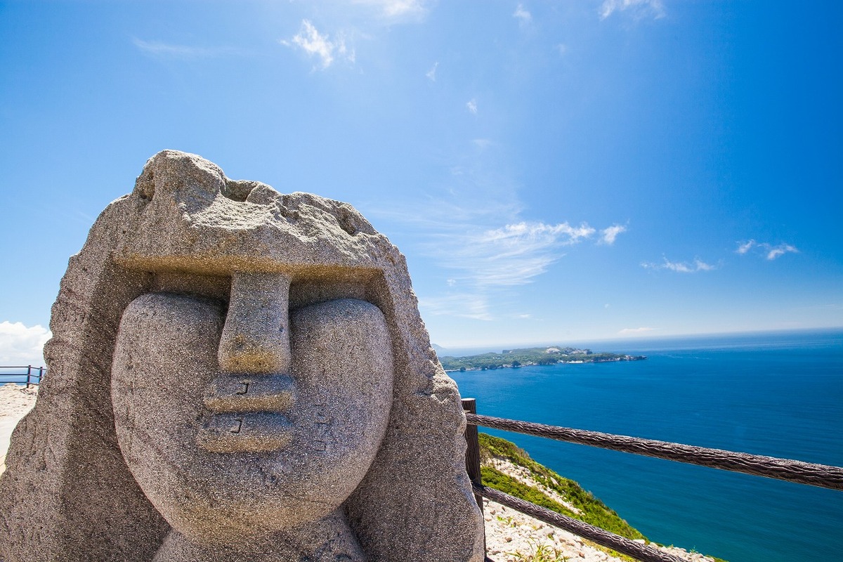 石山展望台（向山展望台） | 新島の絶景を眺望するならここ！ 貴重な