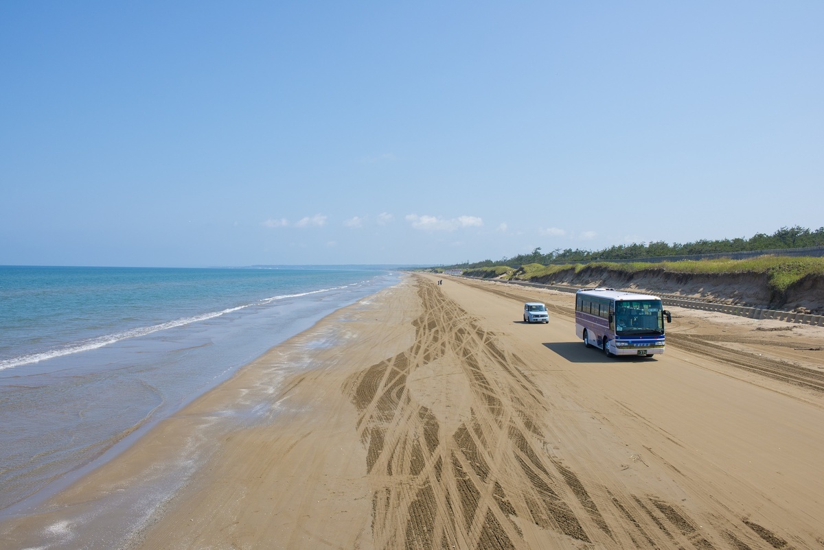 千里浜なぎさドライブウェイ | 砂浜を車で走ろう！ 「千里浜なぎさ