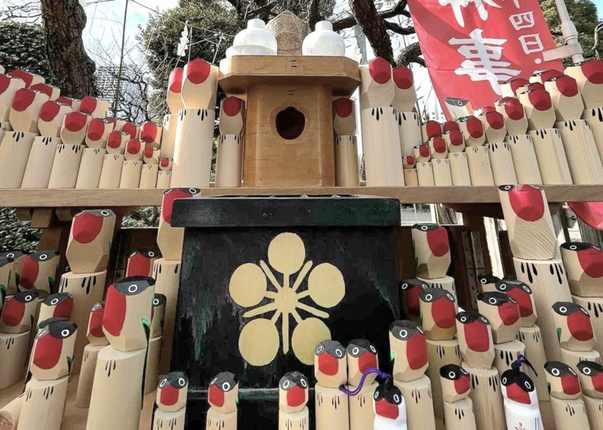 亀戸天神社 鷽替え神事（2025年） | 悪い出来事を「嘘」にして良い年に
