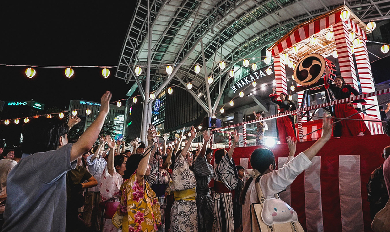 「JR博多駅前広場」で夏祭り開催<br/>伝統的な夏祭り＆屋台グルメも満喫