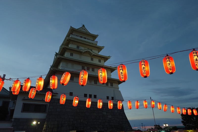 600個の提灯の下で「将門おどり」<br/>フィナーレには花火の打ち上げも！