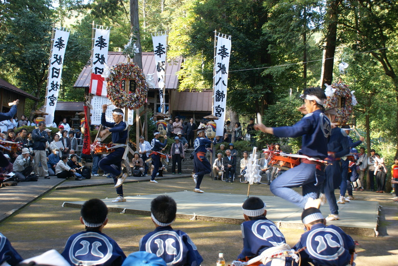 室町時代から続く伝統芸能<br/>兵庫・養父市「九鹿ざんざか踊り」