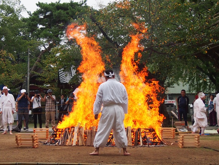 總願寺 秋季大祭 柴燈護摩火渡式（2025年）