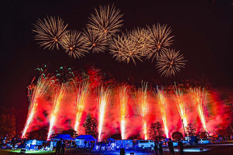 1,500発の花火が秋の夜空を彩る<br/>「東吾妻ふるさと花火」開催情報