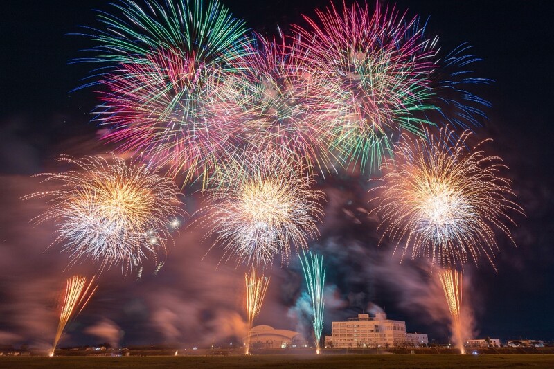 2025年は秋開催！2万発が夜空を彩る<br/>栃木「小山の花火」開催情報