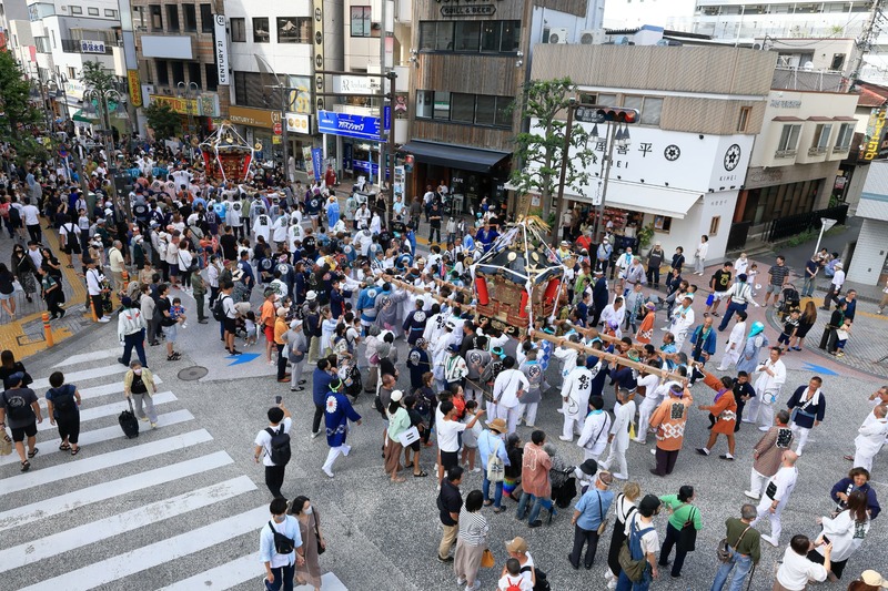 約1万人が参加の大規模パレード！<br/>ステージイベント＆グルメも満喫